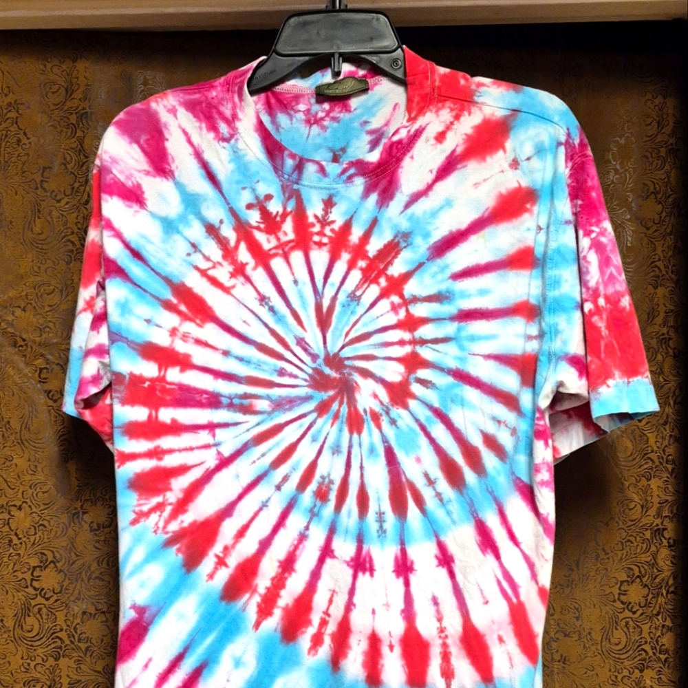 Tie-Dye Short Sleeve Tee - Red and Blue xl fits like a large